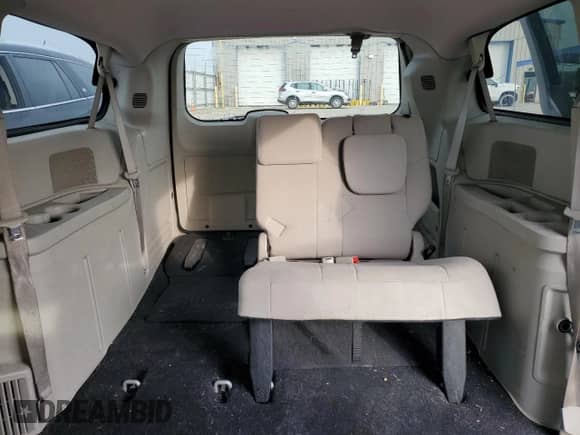 2011 Dodge Grand Caravan Mainstreet with VIN 2D4RN3DGXBR709175, listed as a Copart auction lot 81670445 with 186,530 mi miles and Clean title. Bid and sale history available at DreamBid. Image 10.