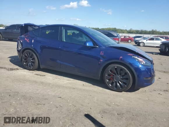 2022 Tesla Model Y Performance с VIN 7SAYGDEF4NF534262, выставлен на аукционе Copart как лот 81116955 с пробегом 40 909 миль миль и Списание • Salvage title. История ставок и продаж доступна на DreamBid. Изображение 4.