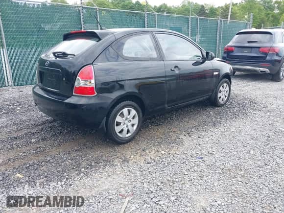 2011 Hyundai Accent GS с VIN KMHCM3AC2BU202485, выставлен на аукционе IAAI как лот 42246967 с пробегом 185 858 миль миль и . История ставок и продаж доступна на DreamBid. Изображение 4.