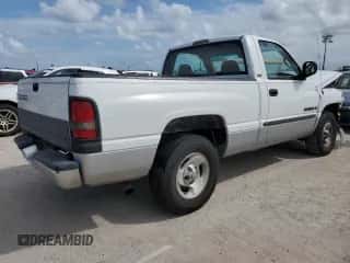 2000 Dodge 1500 z VIN 1B7HC16Y1YS569954, wystawiony jako Copart lot #75164284 z przebiegiem Nie podano mil oraz Szkoda całkowita • Salvage title. Historia ofert i sprzedaży dostępna na DreamBid. Obrazek 3.