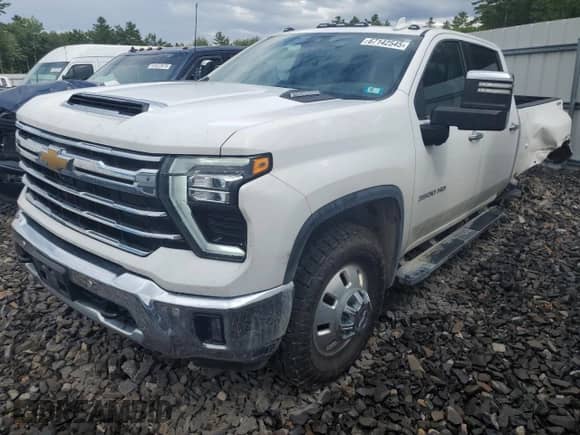 2024 Chevrolet Silverado 3500HD LTZ with VIN 1GC4YUEY6RF197332, listed as a Copart auction lot 67142545 with 57,658 mi miles and Salvage title. Bid and sale history available at DreamBid. Image 1.