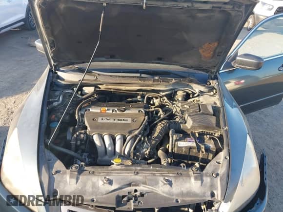 2004 Honda Accord LX с VIN JHMCM56434C029696, выставлен на аукционе IAAI как лот 42703196 с пробегом Не указан миль и . История ставок и продаж доступна на DreamBid. Изображение 10.