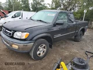 2002 Toyota Tundra Limited z VIN 5TBBT48132S300189, wystawiony jako Copart lot #80109345 z przebiegiem 215 278 mil mil oraz Czysty tytuł • Clean title. Historia ofert i sprzedaży dostępna na DreamBid. Obrazek 1.