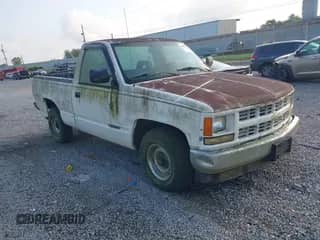 1994 Chevrolet Silverado 1500 z VIN 1GCDC14Z6RZ210361, wystawiony jako IAAI lot #42884291 z przebiegiem 114 995 mil mil oraz . Historia ofert i sprzedaży dostępna na DreamBid. Obrazek 1.