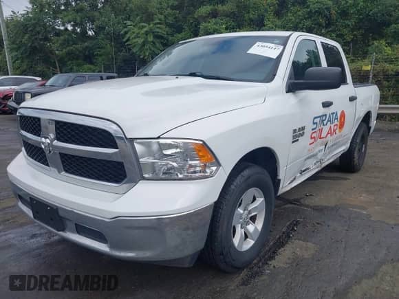 2019 Ram 1500 Tradesman z VIN 3C6RR7KG7KG657870, wystawiony jako IAAI lot #43054147 z przebiegiem 125 341 mil mil oraz . Historia ofert i sprzedaży dostępna na DreamBid. Obrazek 17.