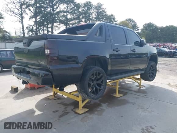 2011 Chevrolet Avalanche LT с VIN 3GNTKFE35BG256847, выставлен на аукционе IAAI как лот 41854804 с пробегом 206 571 миль миль и . История ставок и продаж доступна на DreamBid. Изображение 4.