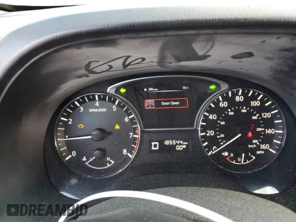 2014 Nissan Pathfinder SL with VIN 5N1AR2MN0EC632834, listed as a Copart auction lot 44351745 with 185,544 mi miles and Salvage title. Bid and sale history available at DreamBid. Image 9.