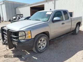2009 Chevrolet Silverado 1500 LS with VIN 2GCEC19CX91116517, listed as a IAAI auction lot 43444371 with Not provided miles and . Bid and sale history available at DreamBid. Image 2.