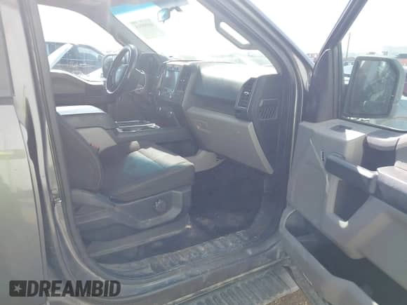 2017 Ford F-150 XL z VIN 1FTEW1CP6HKD52874, wystawiony jako IAAI lot #41999515 z przebiegiem 139 655 mil mil oraz . Historia ofert i sprzedaży dostępna na DreamBid. Obrazek 5.