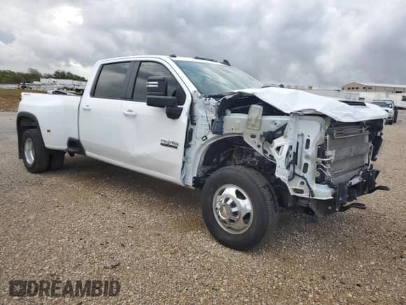 2024 Chevrolet Silverado 3500HD LT с VIN 1GC4YTEYXRF328434, выставлен на аукционе Copart как лот 72161054 с пробегом 19 187 миль миль и Списание • Salvage title. История ставок и продаж доступна на DreamBid. Изображение 4.