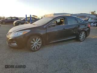 2013 Hyundai Azera с VIN KMHFH4JGXDA329788, выставлен на аукционе Copart как лот 85254574 с пробегом 163 966 миль миль и Списание • Salvage title. История ставок и продаж доступна на DreamBid. Изображение 1.