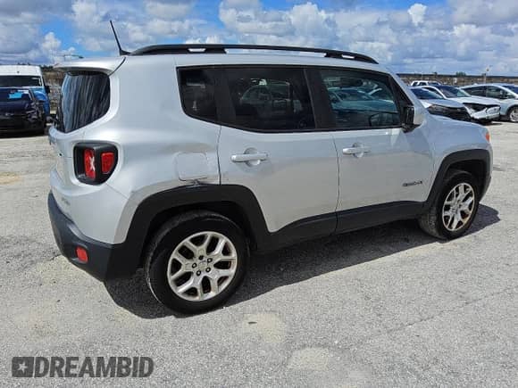 2018 Jeep Renegade Latitude with VIN ZACCJBBB1JPJ39180, listed as a Copart auction lot 81263905 with 101,724 mi miles and Clean title. Bid and sale history available at DreamBid. Image 3.