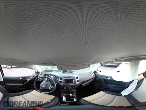 2017 Volkswagen Tiguan S с VIN WVGAV7AX5HW509161, выставлен на аукционе IAAI как лот 42537359 с пробегом 85 377 миль миль и . История ставок и продаж доступна на DreamBid. Изображение 18.