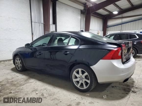 2015 Volvo S60 с VIN YV1612TA4F2313261, выставлен на аукционе Copart как лот 62922755 с пробегом 83 364 миль миль и Списание • Salvage title. История ставок и продаж доступна на DreamBid. Изображение 2.