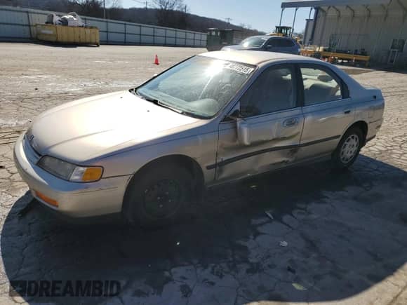 1994 Honda Accord LX z VIN 1HGCD5638RA124560, wystawiony jako Copart lot #48772515 z przebiegiem 208 265 mil mil oraz Szkoda całkowita • Salvage title. Historia ofert i sprzedaży dostępna na DreamBid. Obrazek 1.