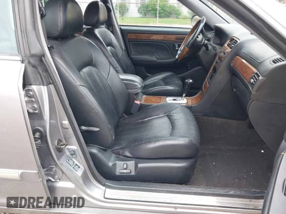 2005 Hyundai XG с VIN KMHFU45EX5A416533, выставлен на аукционе IAAI как лот 42741412 с пробегом 124 774 миль миль и . История ставок и продаж доступна на DreamBid. Изображение 5.