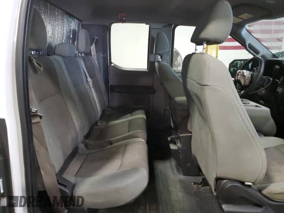 2015 Ford F-150 XL z VIN 1FTEX1C84FFA41598, wystawiony jako Copart lot #86116345 z przebiegiem Nie podano mil oraz Szkoda całkowita • Salvage title. Historia ofert i sprzedaży dostępna na DreamBid. Obrazek 10.