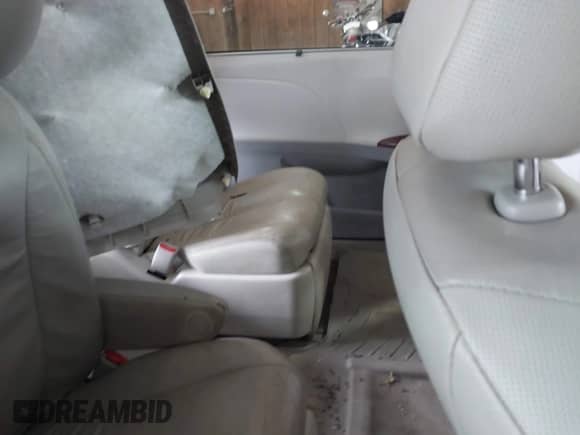 2014 Toyota Sienna Limited с VIN 5TDDK3DC7ES078040, выставлен на аукционе IAAI как лот 42771373 с пробегом 214 399 миль миль и . История ставок и продаж доступна на DreamBid. Изображение 8.