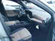 2025 Chevrolet Equinox AWD ACTIV z VIN 3GNAXSEG4SL196474, wystawiony jako IAAI lot #41332991 z przebiegiem 85 mil mil oraz . Historia ofert i sprzedaży dostępna na DreamBid. Obrazek 5.