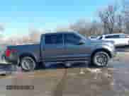 2018 Ford F-150 XL z VIN 1FTEW1EP9JFE28146, wystawiony jako IAAI lot #40939761 z przebiegiem 89 727 mil mil oraz . Historia ofert i sprzedaży dostępna na DreamBid. Obrazek 13.