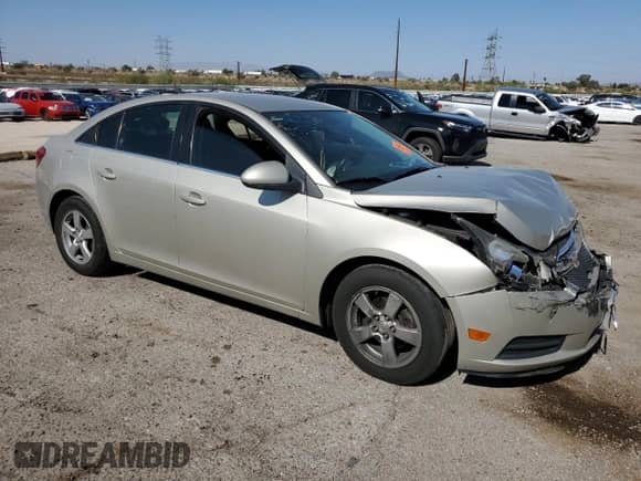 2014 Chevrolet Cruze 1LT with VIN 1G1PC5SB8E7458510, listed as a Copart auction lot 60517525 with 68,723 mi miles and Salvage title. Bid and sale history available at DreamBid. Image 4.