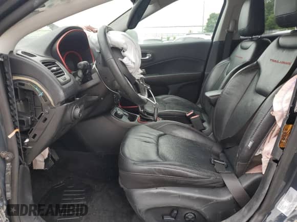 2017 Jeep Compass Trailhawk with VIN 3C4NJDDBXHT688190, listed as a Copart auction lot 63299085 with 104,758 mi miles and Clean title. Bid and sale history available at DreamBid. Image 7.