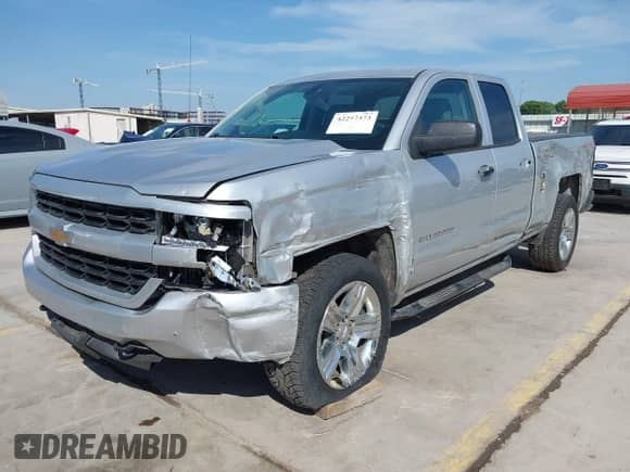 2017 Chevrolet Silverado 1500 Custom с VIN 1GCRCPEH6HZ367918, выставлен на аукционе IAAI как лот 42257373 с пробегом 117 010 миль миль и . История ставок и продаж доступна на DreamBid. Изображение 18.