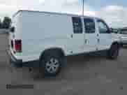 2007 Ford Econoline Cargo Commercial z VIN 1FTNE14W87DB32700, wystawiony jako Copart lot #66822195 z przebiegiem 345 823 mil mil oraz Czysty tytuł • Clean title. Historia ofert i sprzedaży dostępna na DreamBid. Obrazek 3.