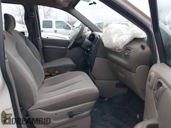 2003 Dodge Caravan Cargo with VIN 1D4GP21383B339065, listed as a IAAI auction lot 41069958 with 93,865 mi miles and . Bid and sale history available at DreamBid. Image 5.
