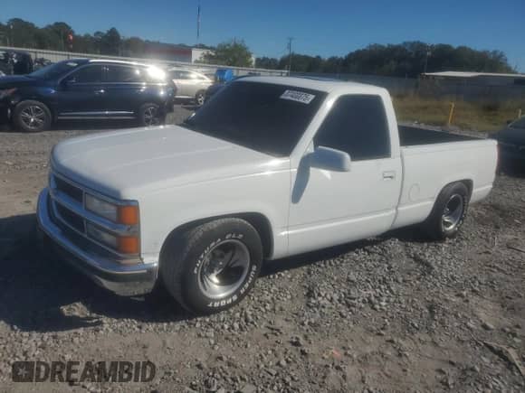 1990 Chevrolet Silverado 1500 с VIN 1GCDC14K6LZ258064, выставлен на аукционе Copart как лот 87400875 с пробегом 330 069 миль миль и Списание • Salvage title. История ставок и продаж доступна на DreamBid. Изображение 1.