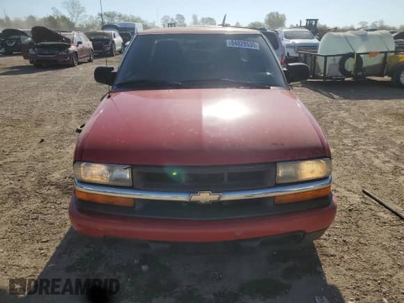2003 Chevrolet S-10 LS с VIN 1GCCS19HX38257355, выставлен на аукционе Copart как лот 84028535 с пробегом 135 917 миль миль и Списание • Salvage title. История ставок и продаж доступна на DreamBid. Изображение 5.