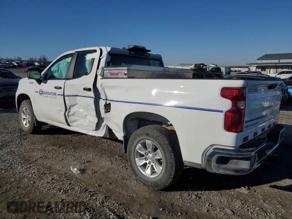 2024 Chevrolet Silverado 1500 Work Truck с VIN 1GCRAAED6RZ283261, выставлен на аукционе Copart как лот 84687384 с пробегом 1 955 миль миль и Списание • Salvage title. История ставок и продаж доступна на DreamBid. Изображение 2.