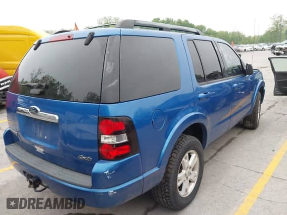 2010 Ford Explorer with VIN 1FMEU7D8XAUA09684, listed as a IAAI auction lot 42254360 with 106,736 mi miles and . Bid and sale history available at DreamBid. Image 4.