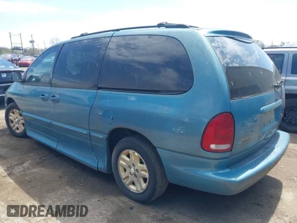 1996 Dodge Grand Caravan with VIN 1B4GP54R8TB458827, listed as a IAAI auction lot 42074872 with 97,566 mi miles and . Bid and sale history available at DreamBid. Image 3.