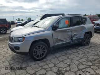 2017 Jeep Compass Sport z VIN 1C4NJDBB1HD112111, wystawiony jako Copart lot #62952955 z przebiegiem Nie podano mil oraz Szkoda całkowita • Salvage title. Historia ofert i sprzedaży dostępna na DreamBid. Obrazek 1.