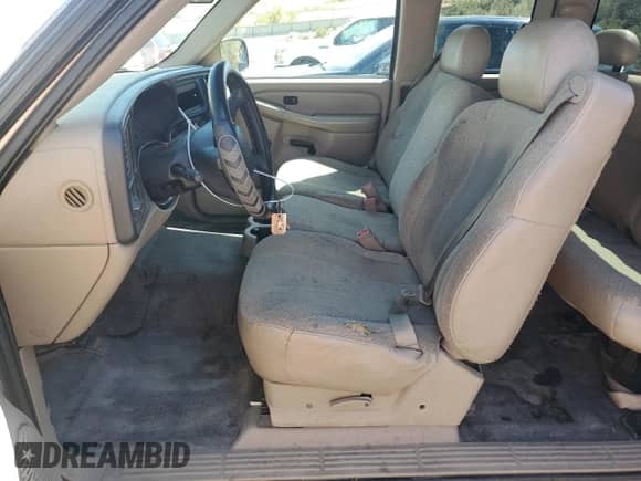 2002 Chevrolet Silverado 1500 LS with VIN 2GCEC19W621205419, listed as a Copart auction lot 68304165 with 140,481 mi miles and Salvage title. Bid and sale history available at DreamBid. Image 7.