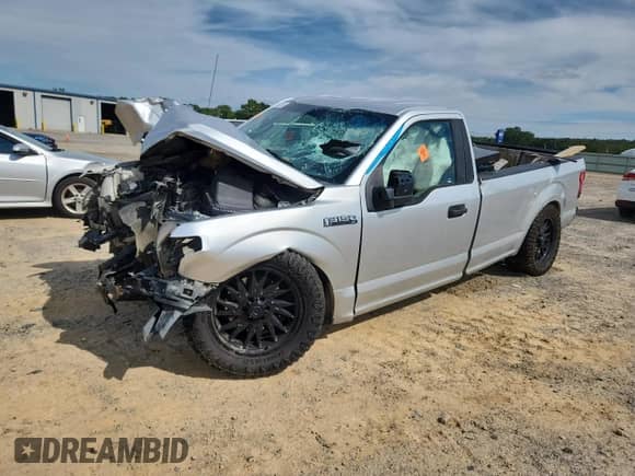 2016 Ford F-150 XL с VIN 1FTMF1C85GKD49242, выставлен на аукционе Copart как лот 71044115 с пробегом Не указан миль и Чистый • Clean title. История ставок и продаж доступна на DreamBid. Изображение 1.