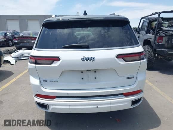 2021 Jeep Grand Cherokee Summit Reserve z VIN 1C4RJKET4M8197071, wystawiony jako IAAI lot #42430824 z przebiegiem 36 927 mil mil oraz . Historia ofert i sprzedaży dostępna na DreamBid. Obrazek 17.
