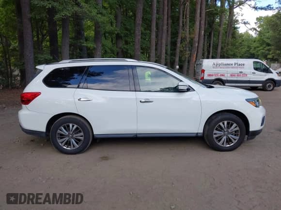 2018 Nissan Pathfinder S with VIN 5N1DR2MN2JC646919, listed as a IAAI auction lot 42958061 with 99,009 mi miles and . Bid and sale history available at DreamBid. Image 13.