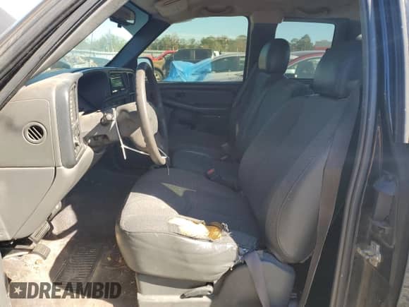 2006 Chevrolet Silverado 1500 Work Truck z VIN 1GCEC19X86Z288146, wystawiony jako Copart lot #91110165 z przebiegiem 337 899 mil mil oraz Czysty tytuł • Clean title. Historia ofert i sprzedaży dostępna na DreamBid. Obrazek 7.