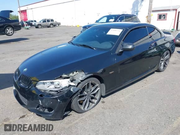 2012 BMW 3 Series 335i с VIN WBADX7C5XCE745548, выставлен на аукционе IAAI как лот 42100734 с пробегом 136 418 миль миль и . История ставок и продаж доступна на DreamBid. Изображение 18.