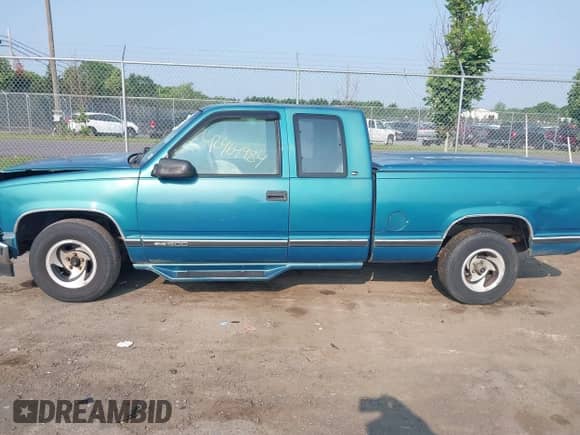 1997 GMC Sierra 1500 с VIN 1GTEC19W6VE540392, выставлен на аукционе IAAI как лот 42464984 с пробегом 247 120 миль миль и . История ставок и продаж доступна на DreamBid. Изображение 14.