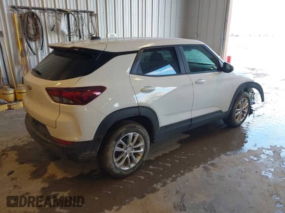 2025 Chevrolet TrailBlazer LS с VIN KL79MMSP3SB035956, выставлен на аукционе IAAI как лот 41729750 с пробегом 4 304 миль миль и . История ставок и продаж доступна на DreamBid. Изображение 4.