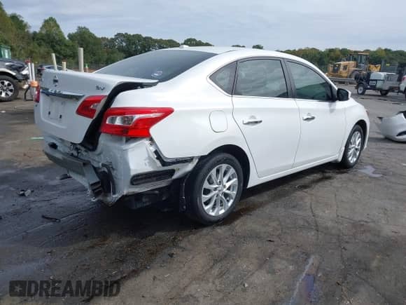 2017 Nissan Sentra SR with VIN 3N1AB7AP5HY304464, listed as a IAAI auction lot 43406626 with 31,774 mi miles and . Bid and sale history available at DreamBid. Image 4.