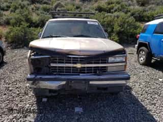 1993 Chevrolet Silverado 2500 с VIN 1GCFK29K5PE238606, выставлен на аукционе Copart как лот 55178684 с пробегом 157 082 миль миль и Списание • Salvage title. История ставок и продаж доступна на DreamBid. Изображение 5.