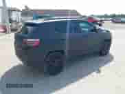 2018 Jeep Compass Limited z VIN 3C4NJDCB1JT130963, wystawiony jako IAAI lot #43107905 z przebiegiem 59 200 mil mil oraz . Historia ofert i sprzedaży dostępna na DreamBid. Obrazek 4.