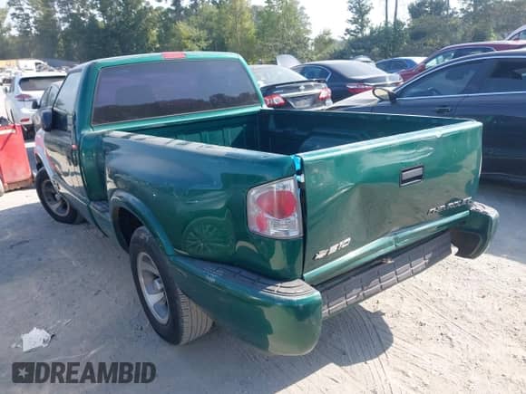 1999 Chevrolet S-10 LS Xtreme with VIN 1GCCS1443X8110160, listed as a IAAI auction lot 43120347 with 230,976 mi miles and . Bid and sale history available at DreamBid. Image 3.