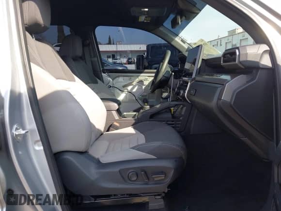 2024 Toyota Tacoma SR5 with VIN 3TMLB5JN6RM022612, listed as a IAAI auction lot 41611378 with 7,275 mi miles and . Bid and sale history available at DreamBid. Image 5.