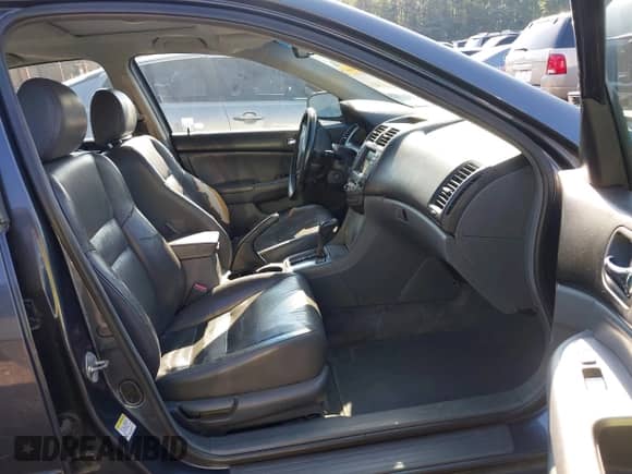 2006 Honda Accord EX with VIN 1HGCM56716A095448, listed as a IAAI auction lot 42457982 with 231,707 mi miles and . Bid and sale history available at DreamBid. Image 5.