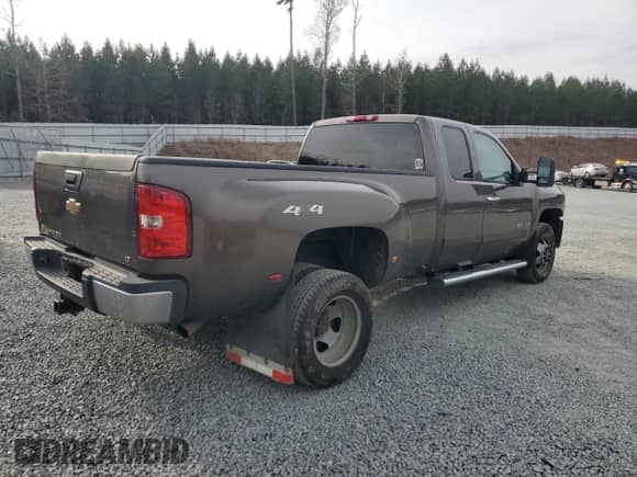 2008 Chevrolet Silverado 3500 с VIN 1GCJK39K98E180839, выставлен на аукционе Copart как лот 42286135 с пробегом 176 665 миль миль и Списание • Salvage title. История ставок и продаж доступна на DreamBid. Изображение 3.